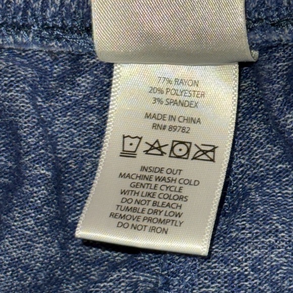 Natori • Pajama Set - Picture 8 of 9